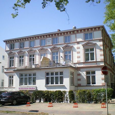 Haus Troja Hotel รอสต็อค ภายนอก รูปภาพ
