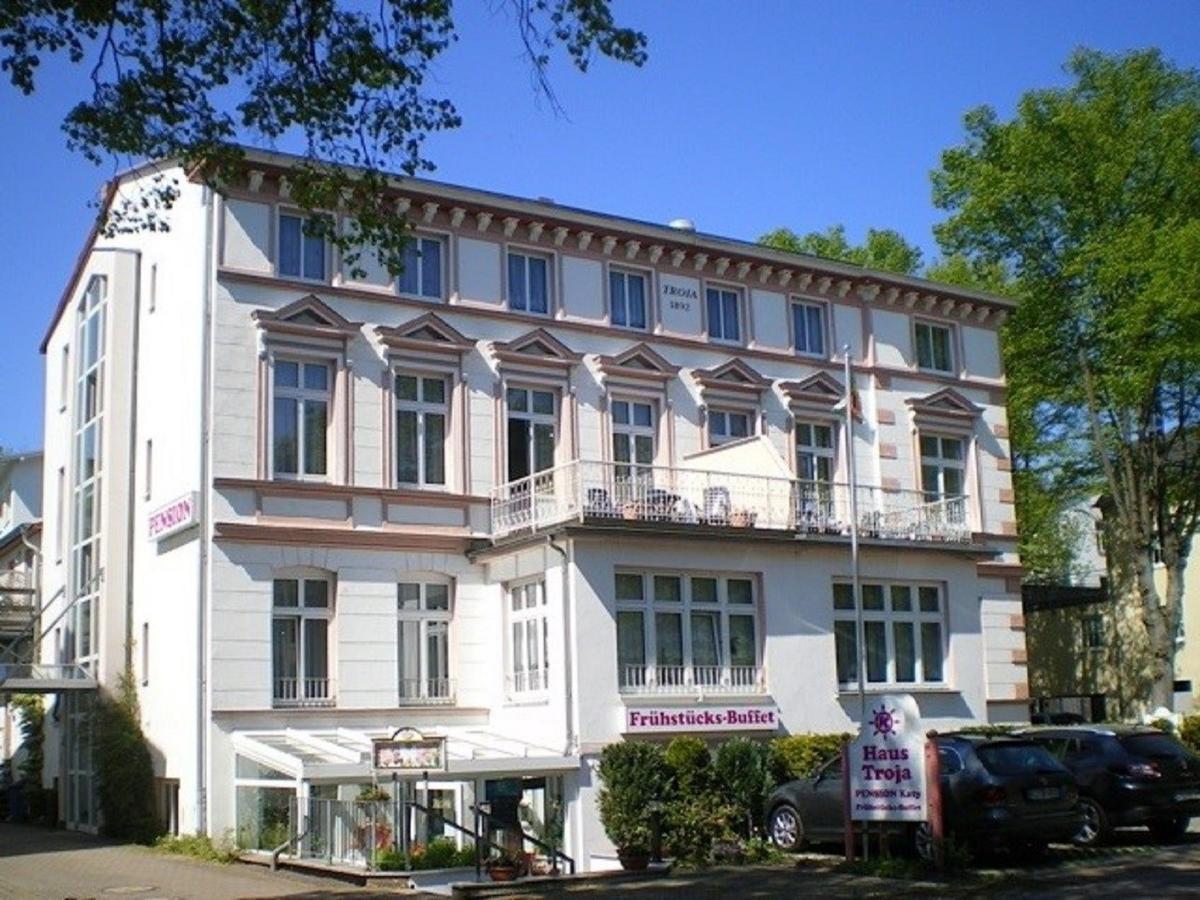Haus Troja Hotel รอสต็อค ภายนอก รูปภาพ